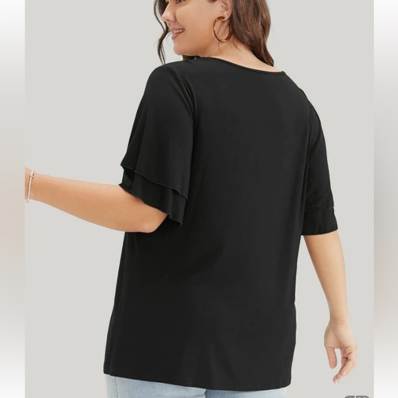 BloomChic Plus Size 2XL Solid Crochet Lace Ruffle Tiered Sleeve V Neck T-shirt - Picture 3 of 3